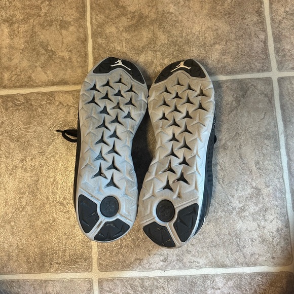 Jordan Shoes - Picture 7 of 7